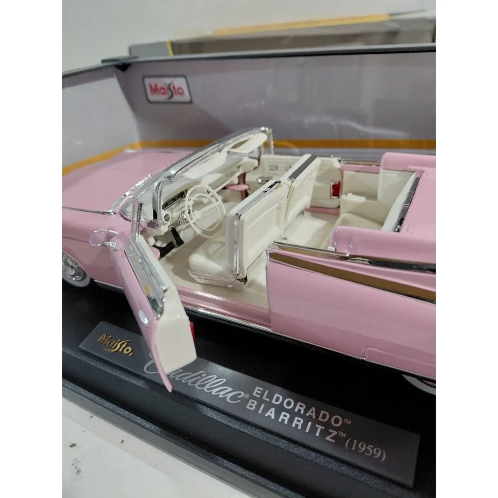 Maisto 36813 Special Edition 1:18 Diecast 1959 Cadillac Eldorado Britz w/box